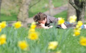 kissing inside yard field