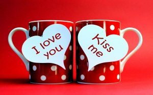 mugs shows love message
