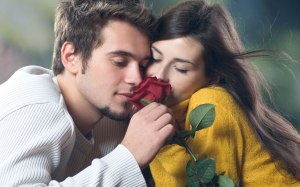 kissing roses together 4